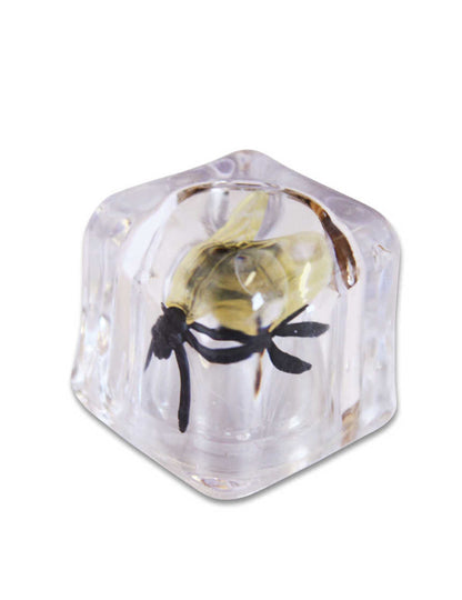 Фалшив леден куб с муха - парти шеги и трикове 