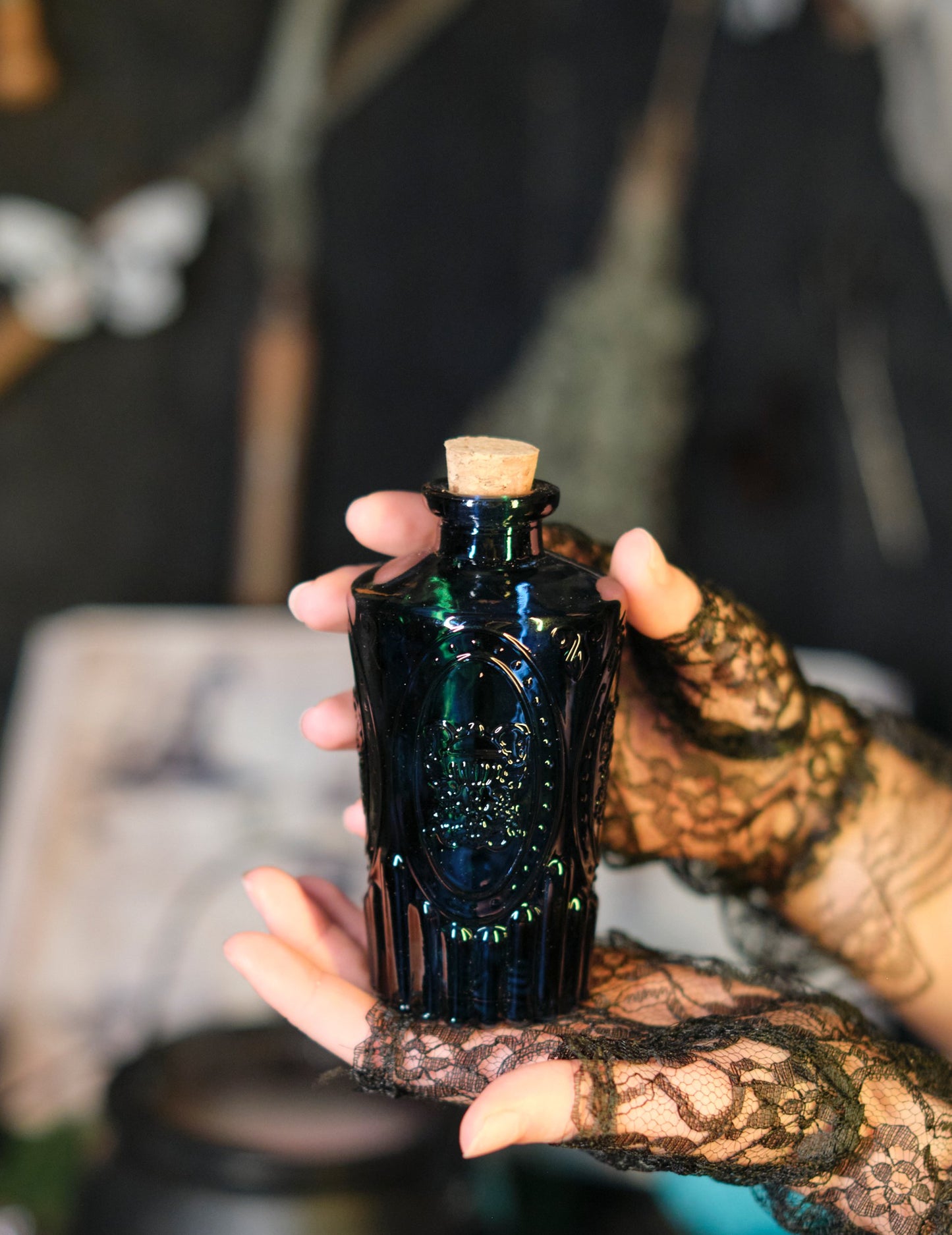 Среднонощно синьо стъклен флакон 13.5 cm