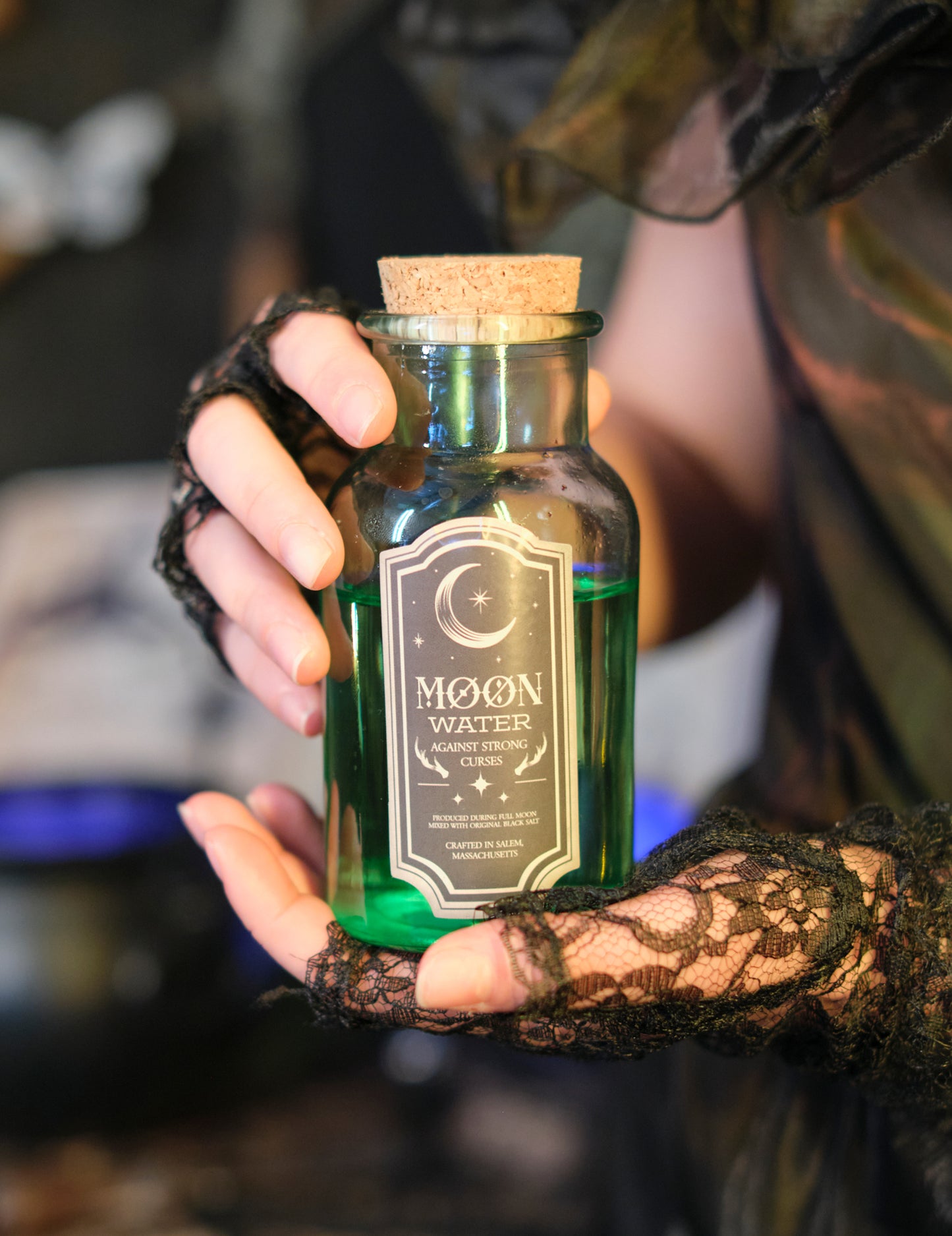 Луна вода зелено стъкло флакон 13,5 cm