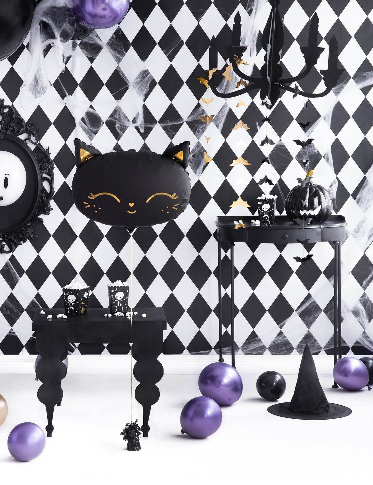 Mise en situation de la guirlande chauve-souris pour Halloween