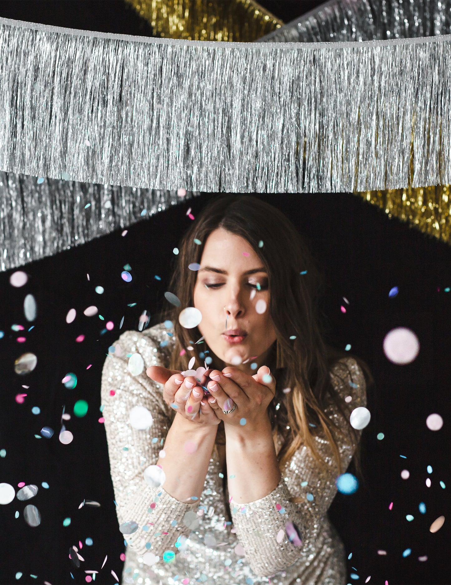 Гирлянда от сребърни ресни 135 cm