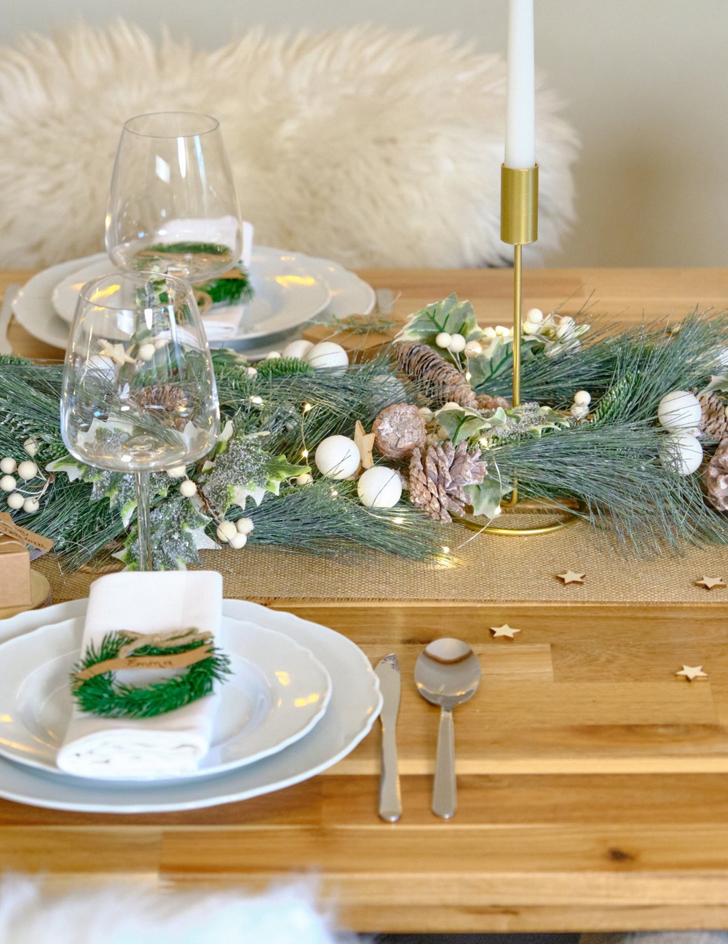 Гирлянда от зелени листа и борови шишарки, 1 м, коледна украса