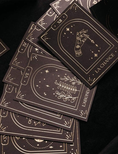 Комплект от 20 карти оракул Cosmic Spirit от черна и златна хартия 8 x 11 см