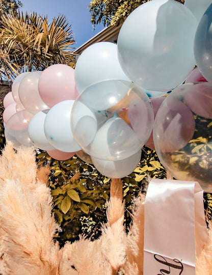 Комплект за разкриване на пола с 58 балона в синьо и розово