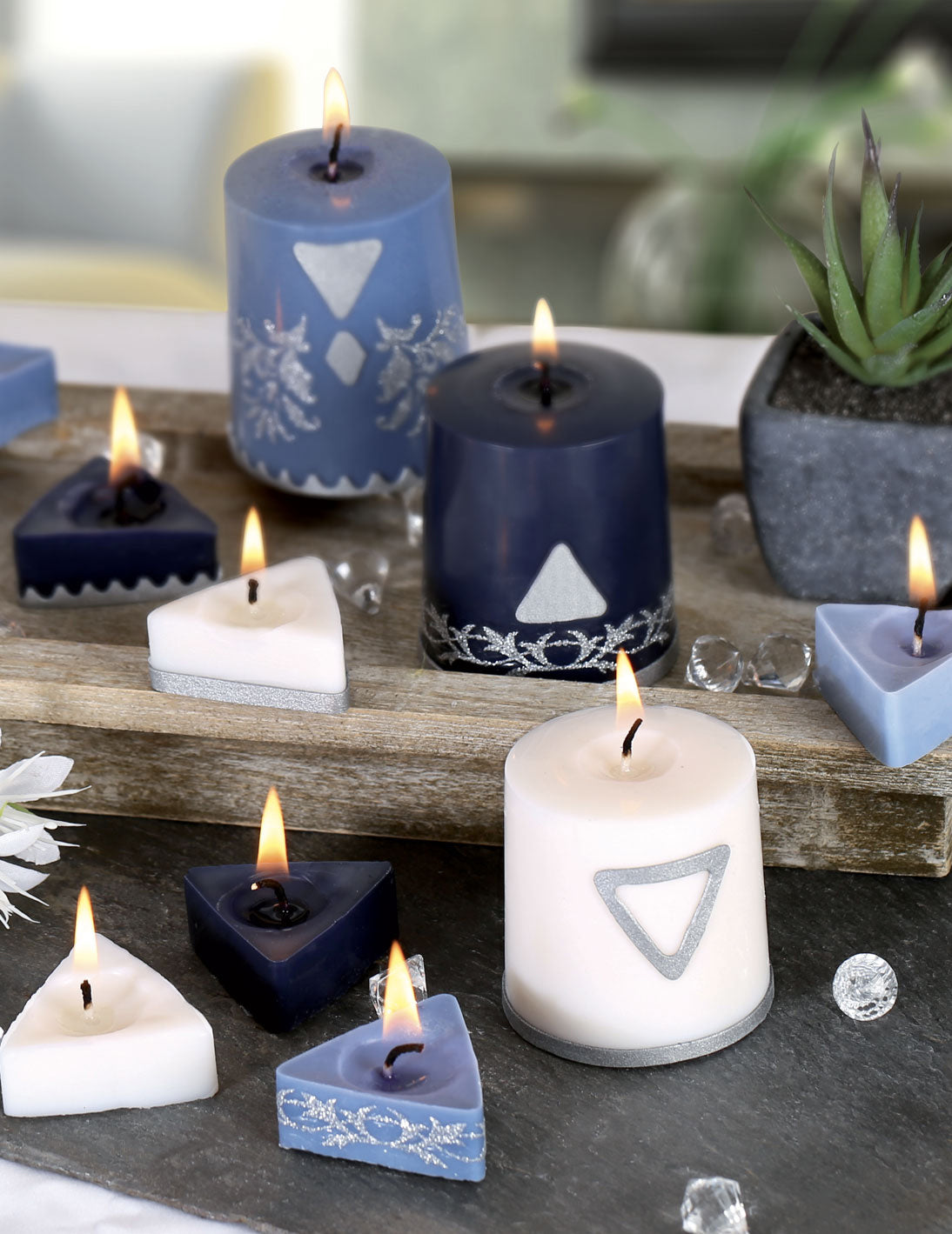 Комплект за създаване на геометрични бели и сини свещи от растителен восък