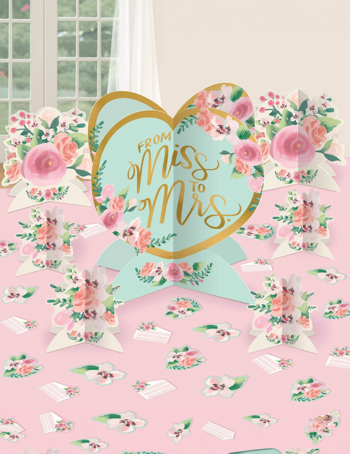 Общ преглед на елементите на комплекта за декорация за маса From Miss to Mrs за сватба liberty