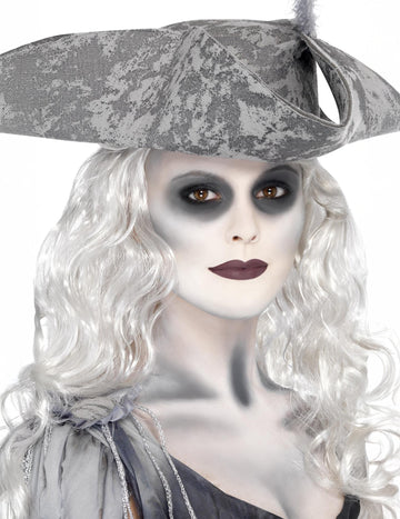 Женски сезони на пиратски грим