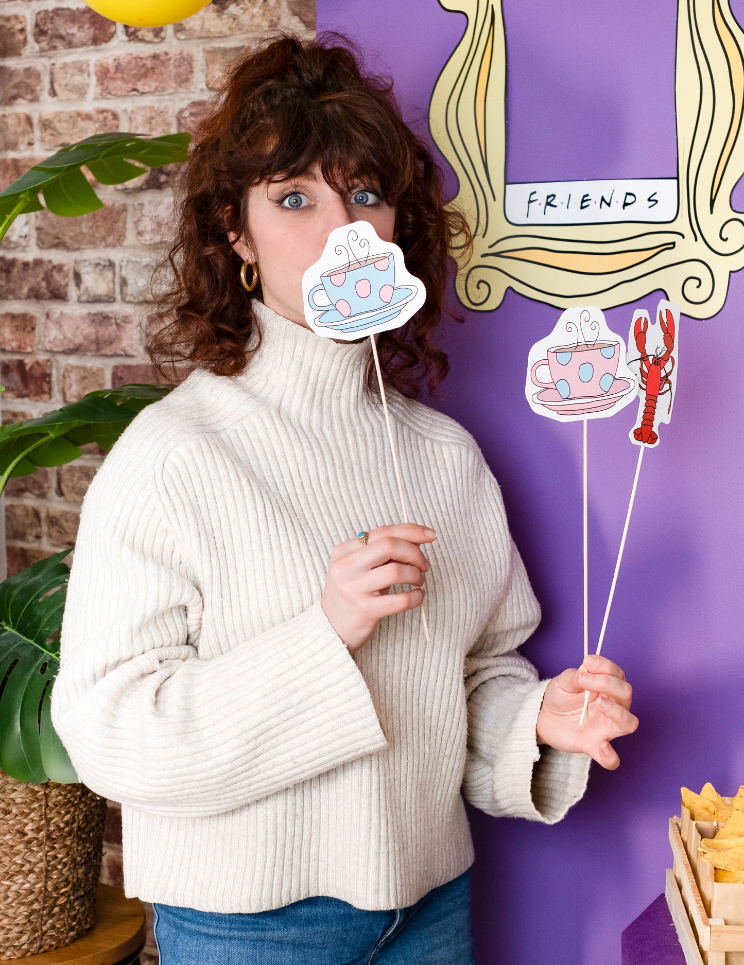 Комплект за фотокабина Friends™ от 3 части с рамка (40x46 см)