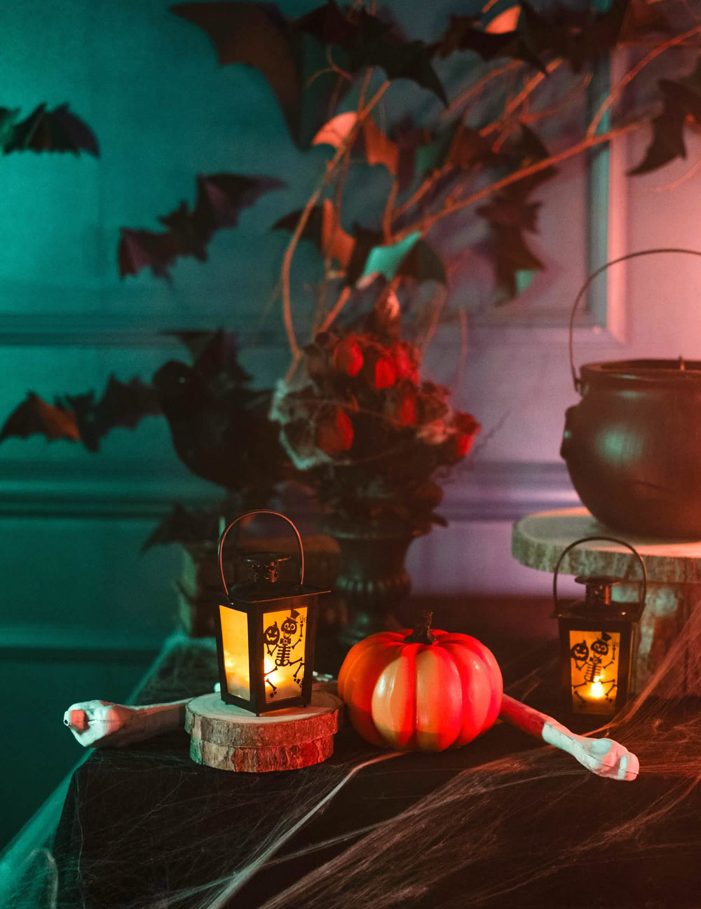 Атмосфера за halloween с осветения фенер Скелет за halloween