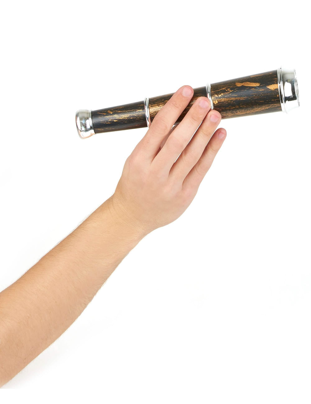 Поставяне в ръката на пиратската подзорна тръба