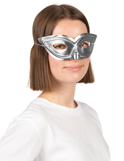 Възрастен брилянтен сребърен вълк