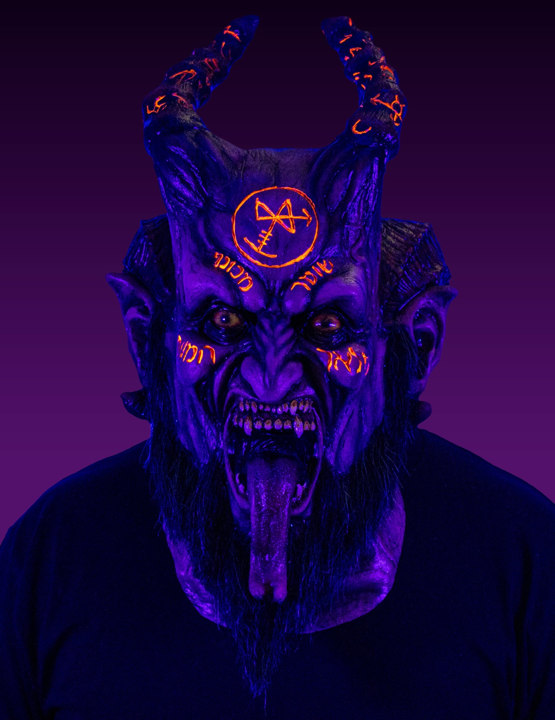 Effet fluorescent sous lumière noire du masque intégral monstre de l'apocalypse pour adulte