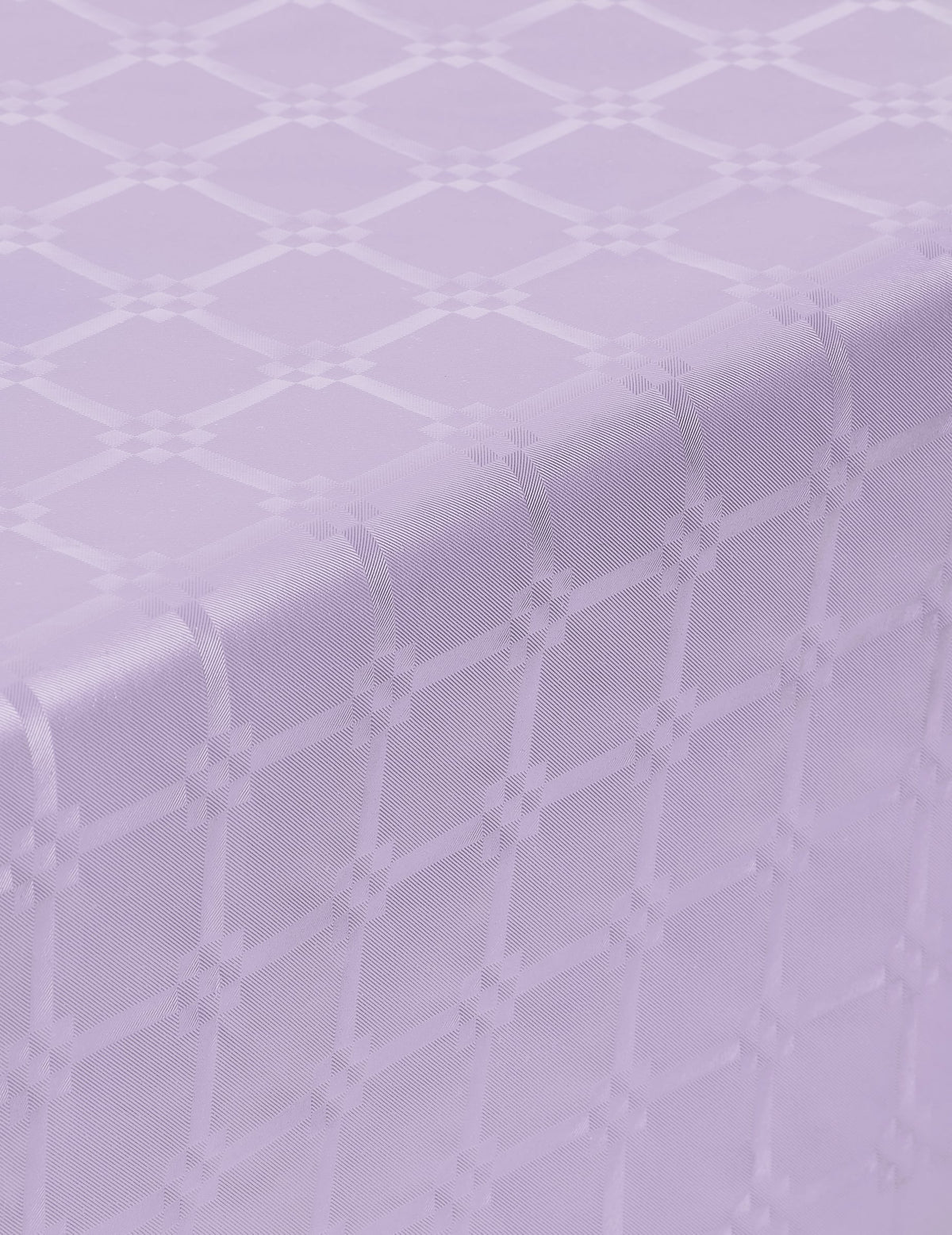 Détail du motif de la nappe en rouleau papier damassé lilas épais