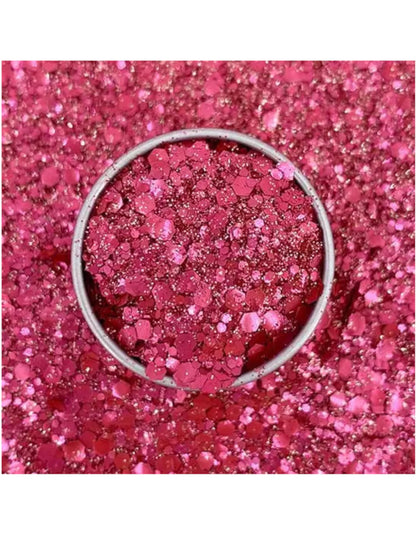 Gros plan sur la texture des paillettes biodégradables Tagadamour