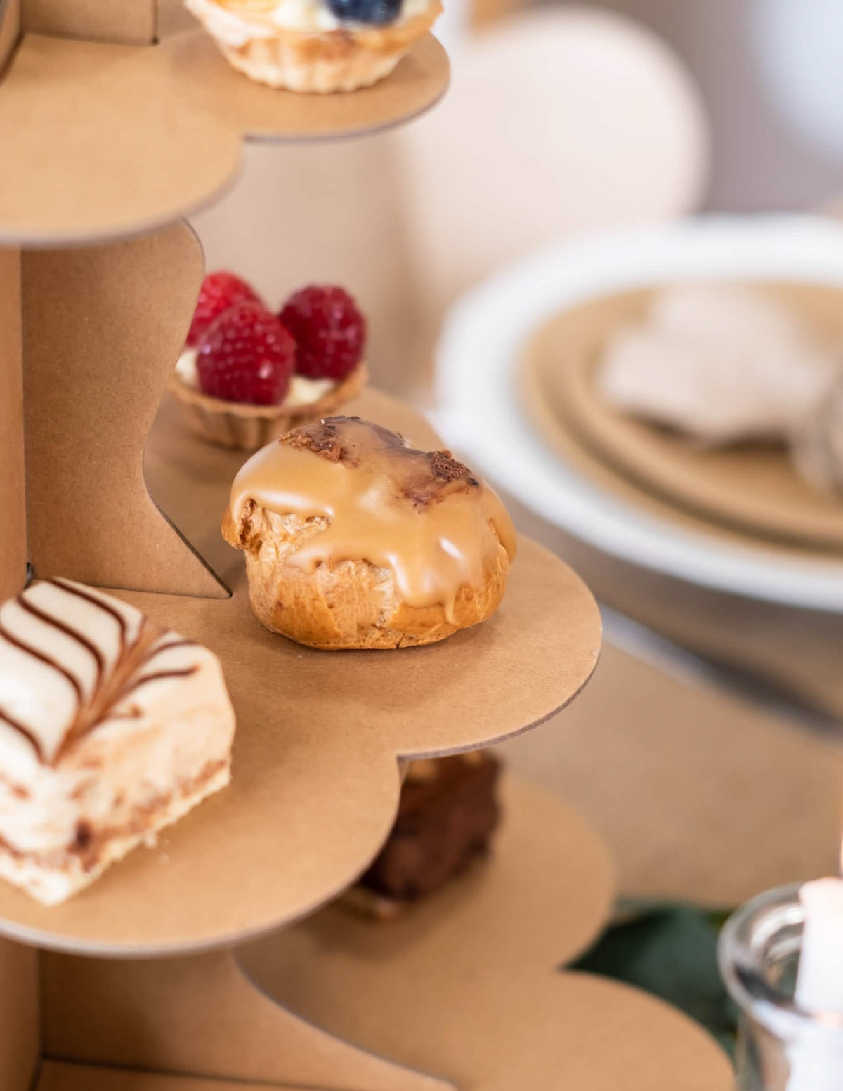 Présentoir à cupcake 3 étages en carton kraft