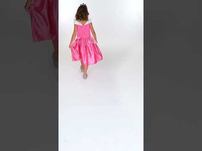 Ауроре маскират в спящото дърво основно момиче момичета