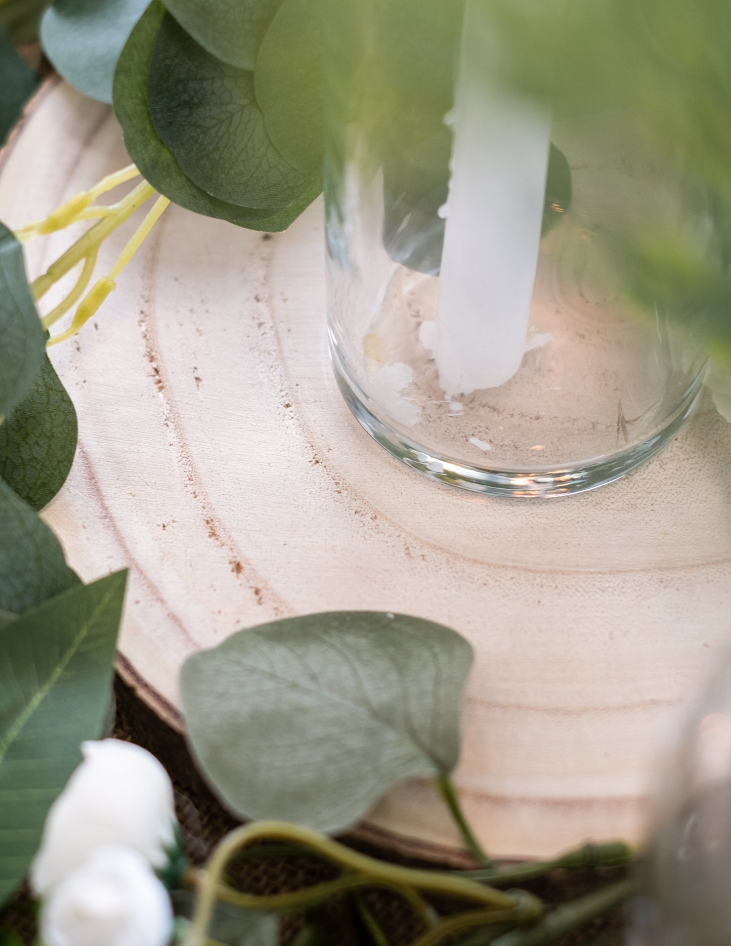 Дървени трупи от естествена дървесина 28 до 33 cm за централен елемент