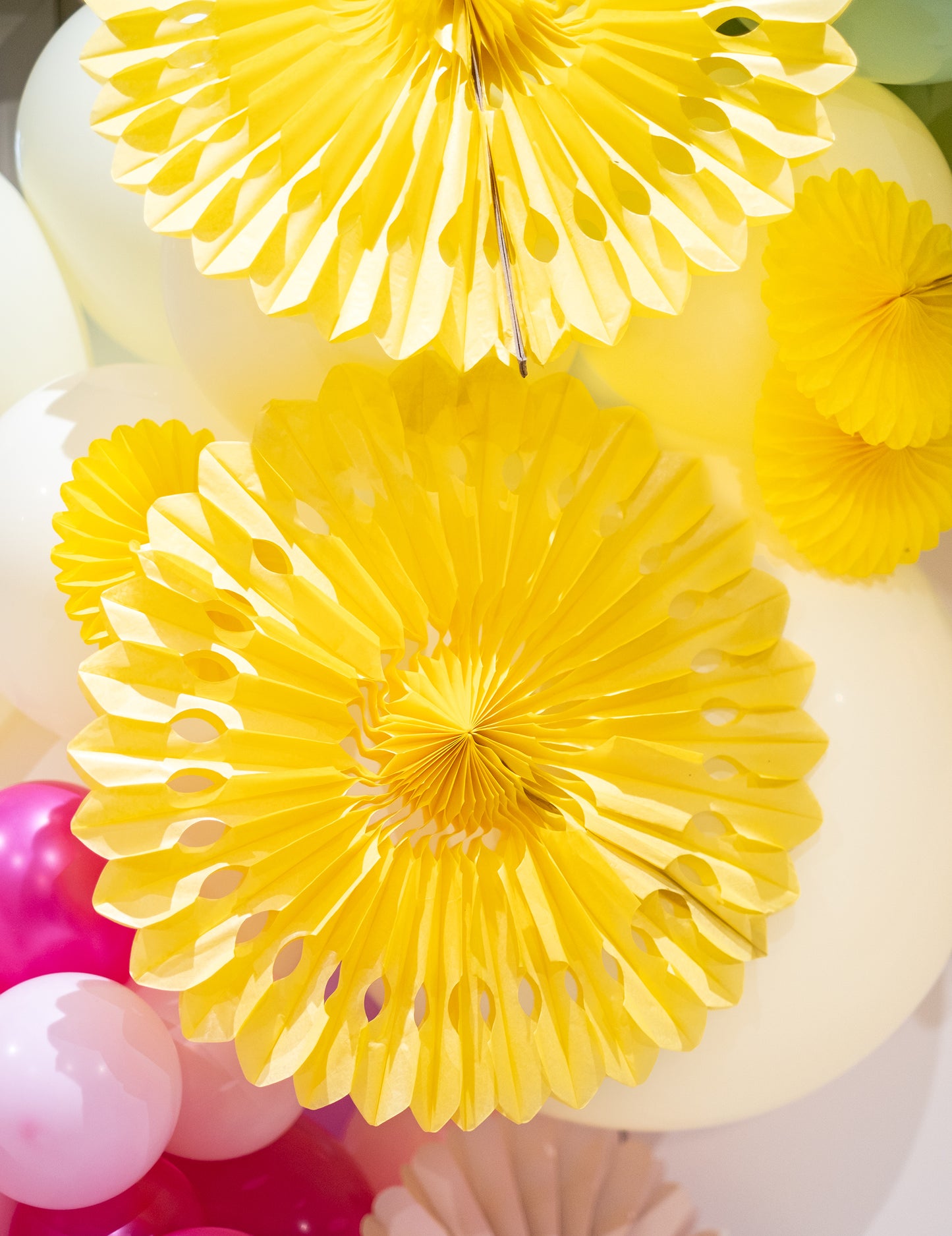 Розетка от жълта хартия 40 cm да обеся