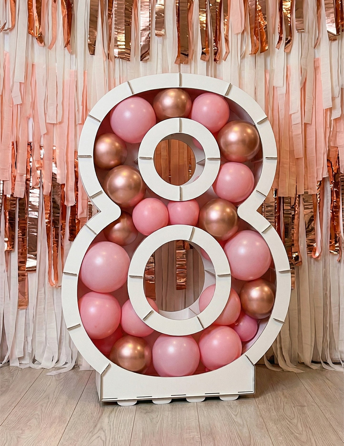 Структура на бялата фигура за 64 см балони