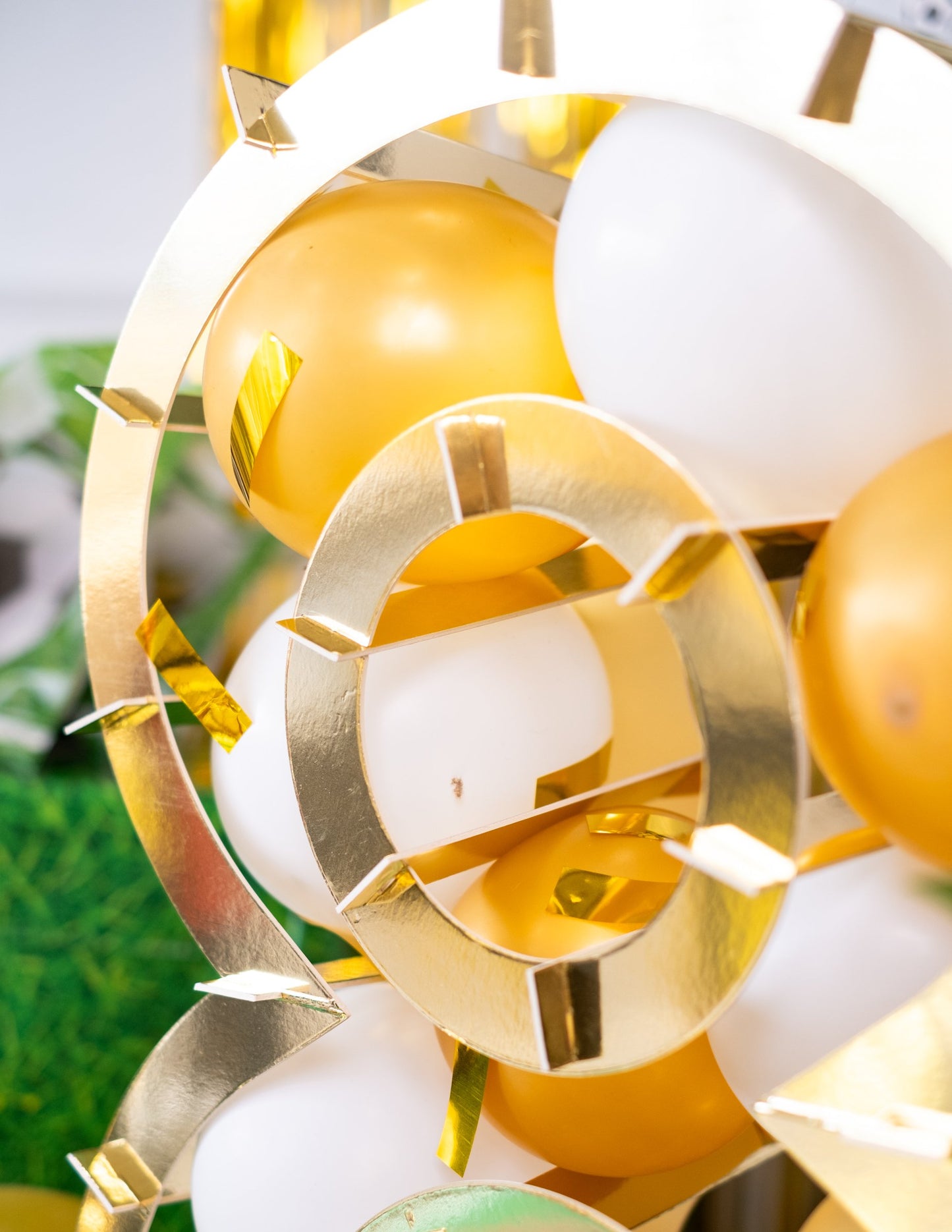 Златна числова структура за балони 64 cm картон