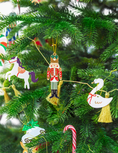 Коледна висяща метална украса за лешникотрошачката 10 x 3 cm традиционен войник