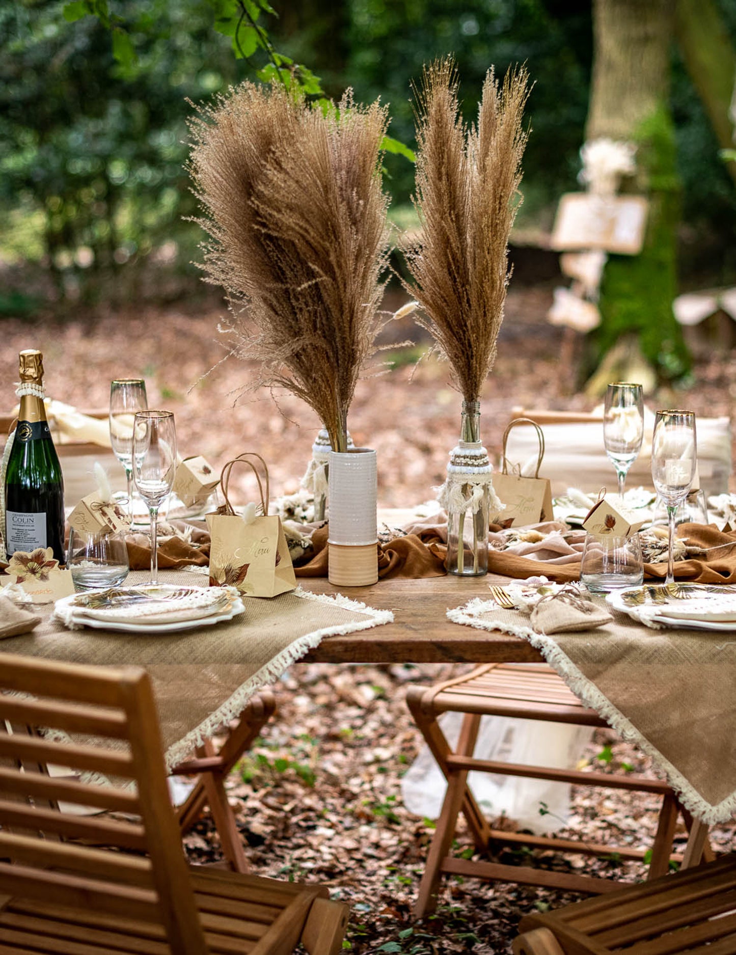 Бежова ваза с пъстри и пясъчни цветове 19 cm керамичен